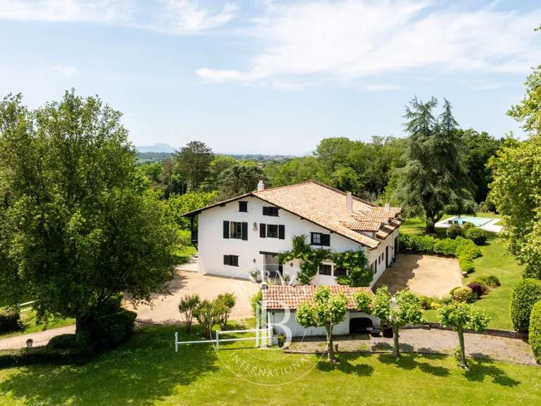 House Bidart - 7 bedrooms - 450m²