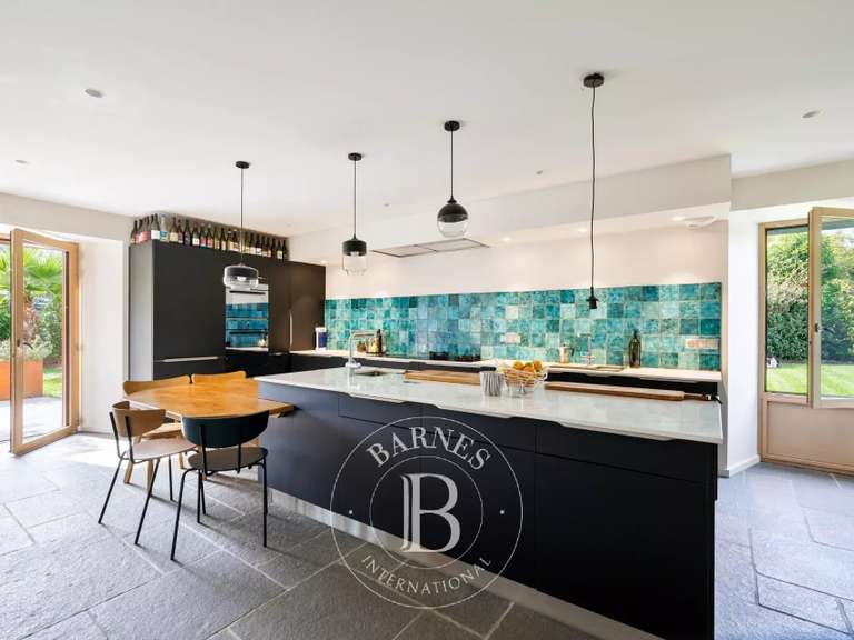 House Larressore - 5 bedrooms - 390m²