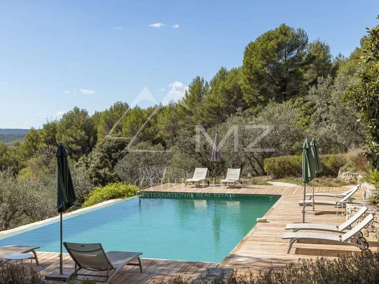Propriété Callas - 5 chambres - 268m²