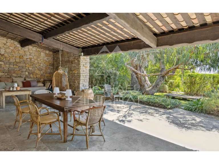 Villa Châteauneuf-Grasse - 5 chambres - 250m²