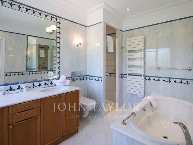 Property Cap-d-antibes - 10 bedrooms - 600m²