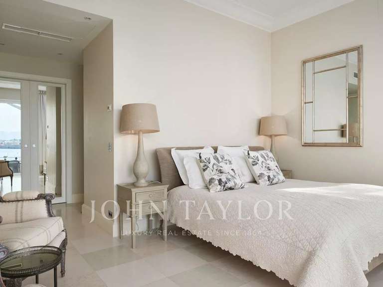 Property with Sea view Cap-d-antibes - 5 bedrooms - 408m²