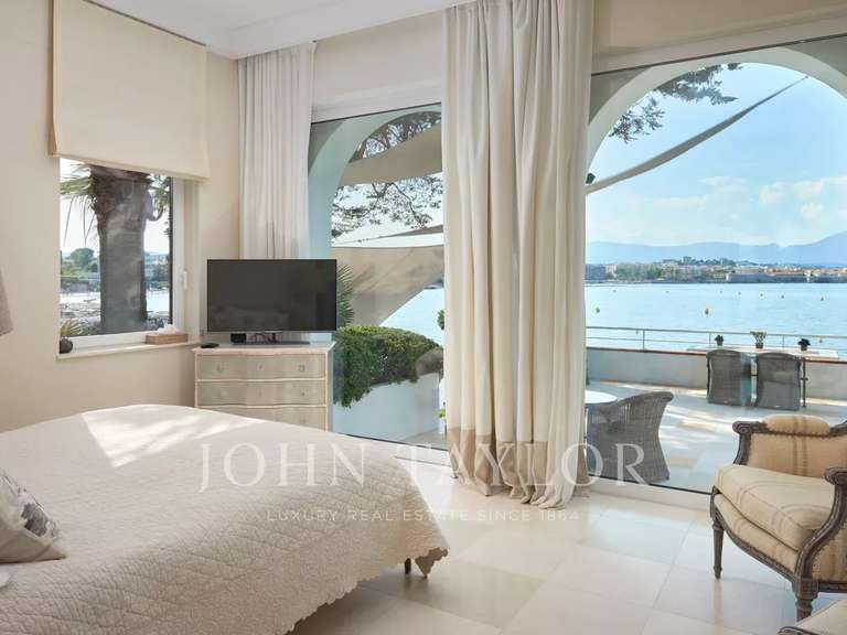 Property with Sea view Cap-d-antibes - 5 bedrooms - 408m²