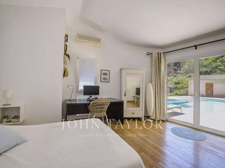 Villa Valbonne - 4 bedrooms - 166m²