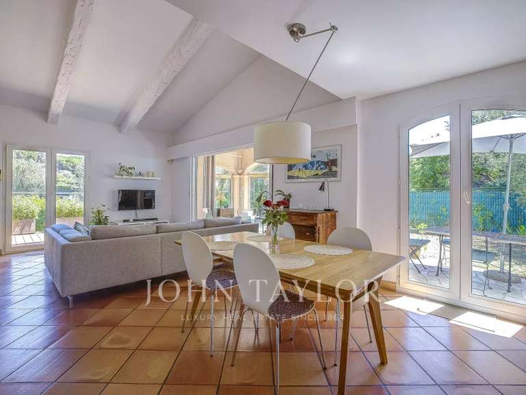 Villa Valbonne - 4 bedrooms - 166m²