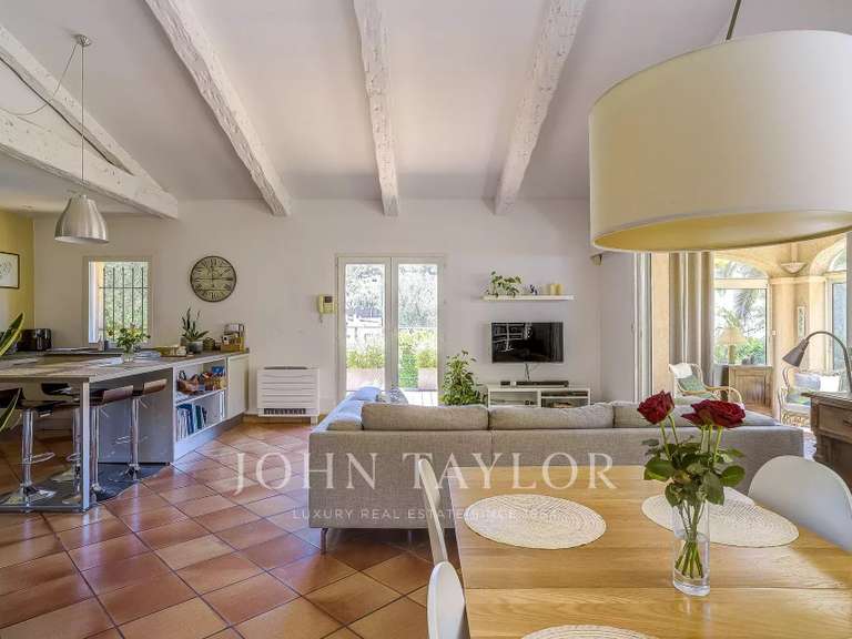 Villa Valbonne - 4 bedrooms - 166m²
