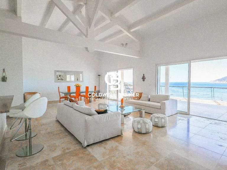 Villa with Sea view Ile-du-levant - 3 bedrooms - 3842m²