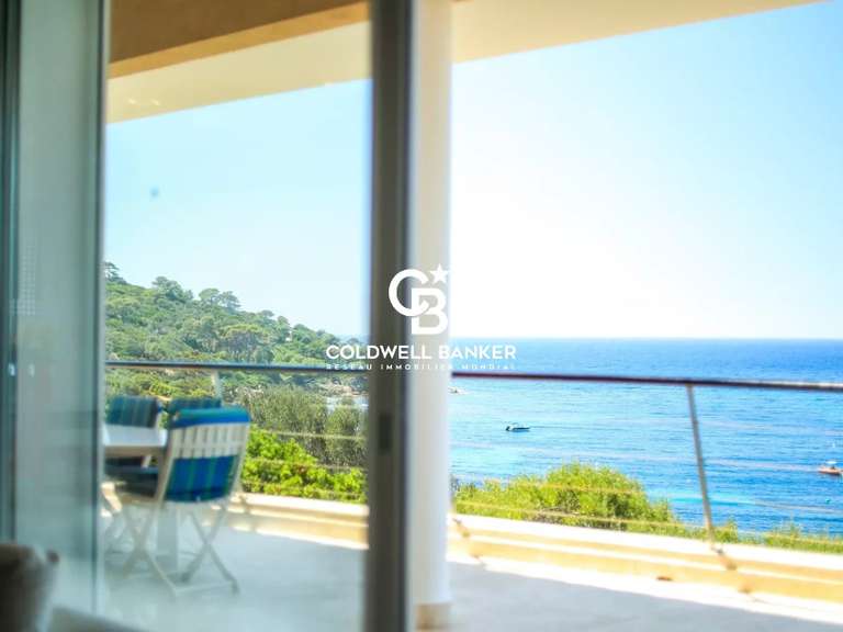 Villa with Sea view Ile-du-levant - 3 bedrooms - 3842m²