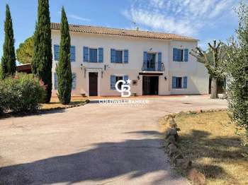 Vente maison 11 pièces Solliès-Pont 83