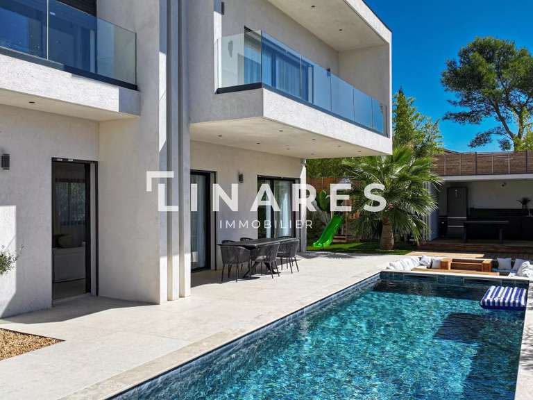 Maison Marseille 11e - 4 chambres - 230m²