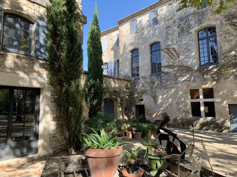 Château Uzès - 9 chambres - 850m²