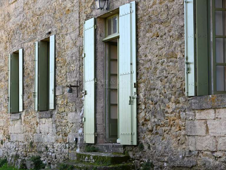 Maison Uzès - 7 chambres - 360m²