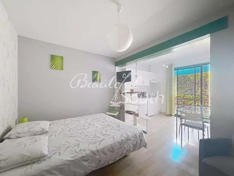 House Estoher - 5 bedrooms - 147m²