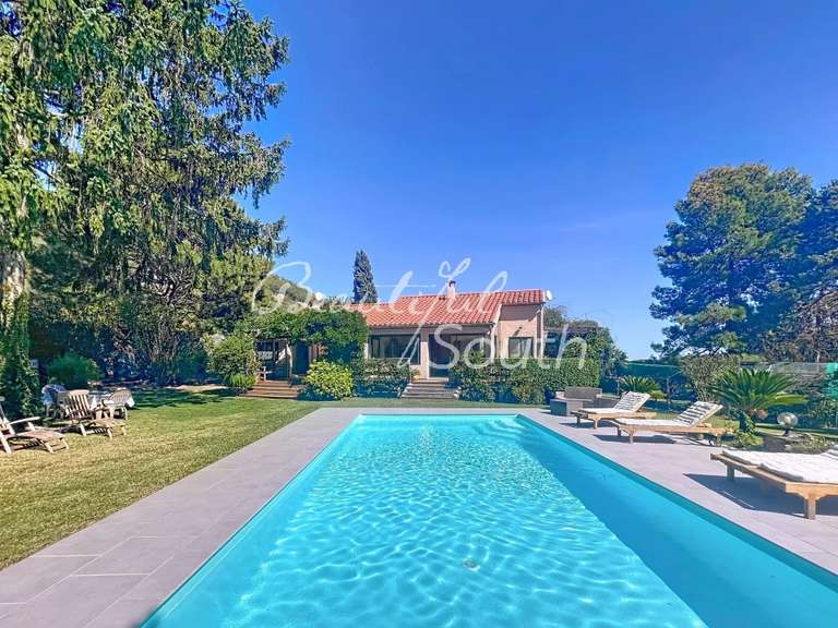 House Estoher - 5 bedrooms - 147m²