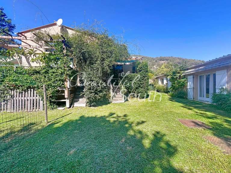 House Estoher - 5 bedrooms - 147m²