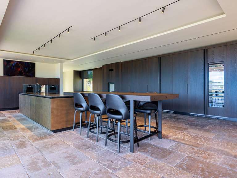 House Bonifacio - 6 bedrooms - 450m²