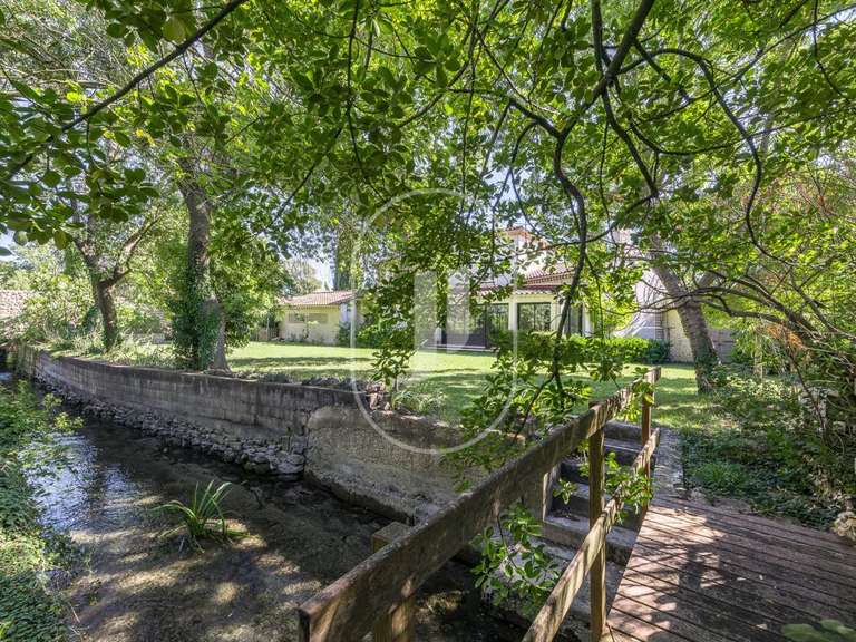 Villa L'Isle-sur-la-Sorgue - 5 chambres - 188m²