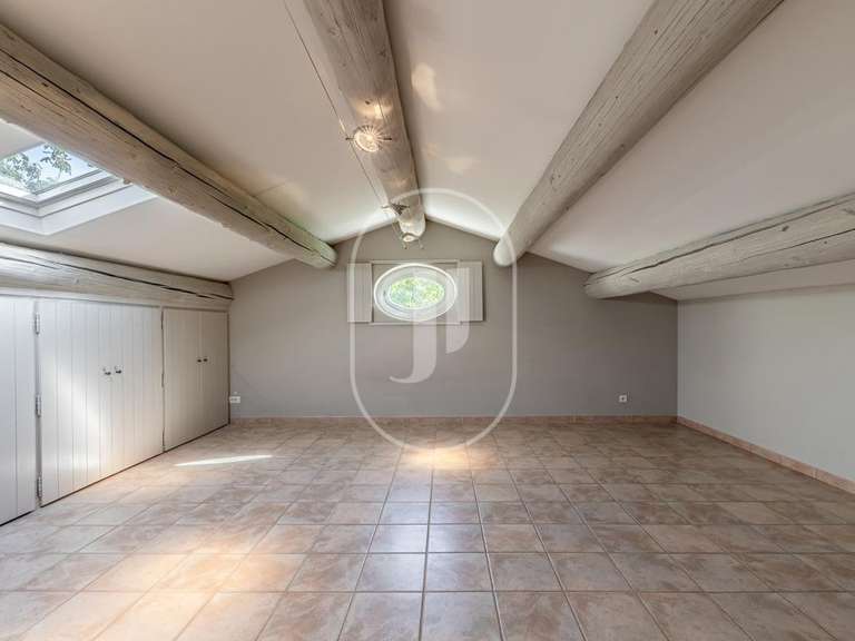 Villa L'Isle-sur-la-Sorgue - 5 chambres - 188m²