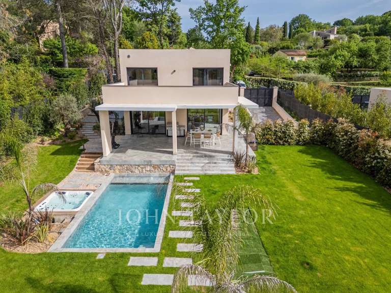 Maison Valbonne - 4 chambres - 319m²