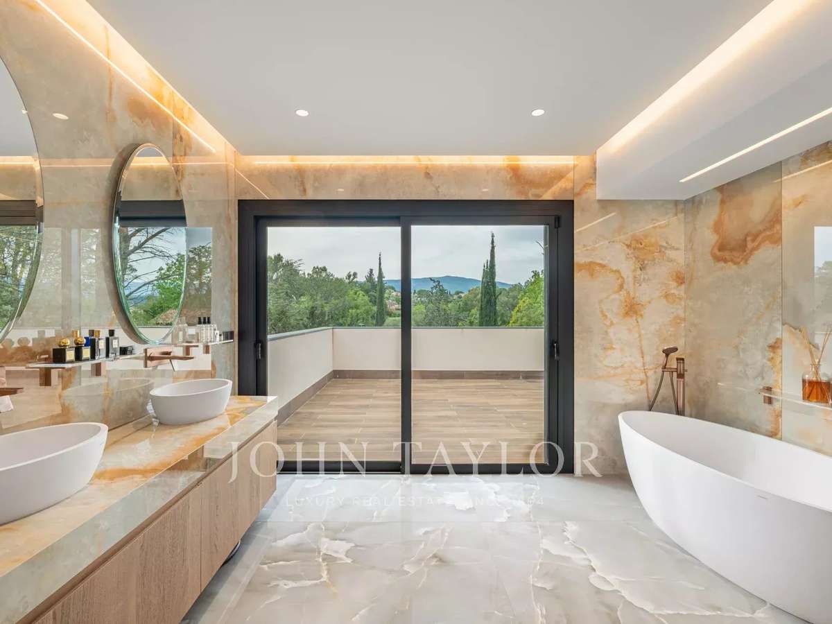 Maison Valbonne