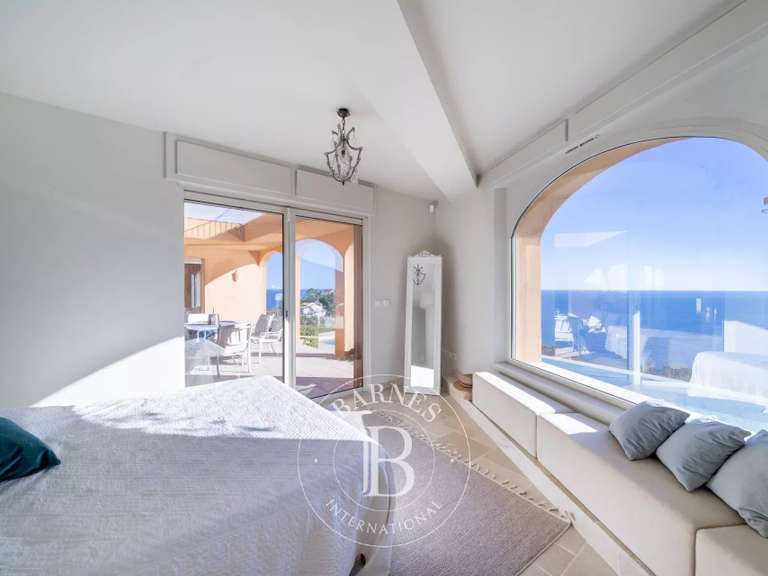 Villa with Sea view Théoule-sur-Mer - 4 bedrooms - 300m²