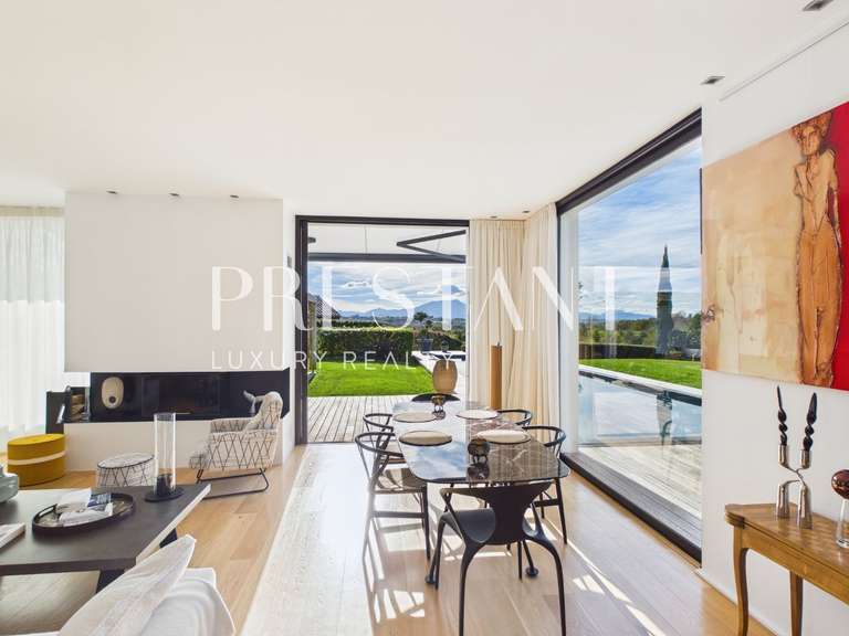 House Arcangues - 3 bedrooms - 220m²