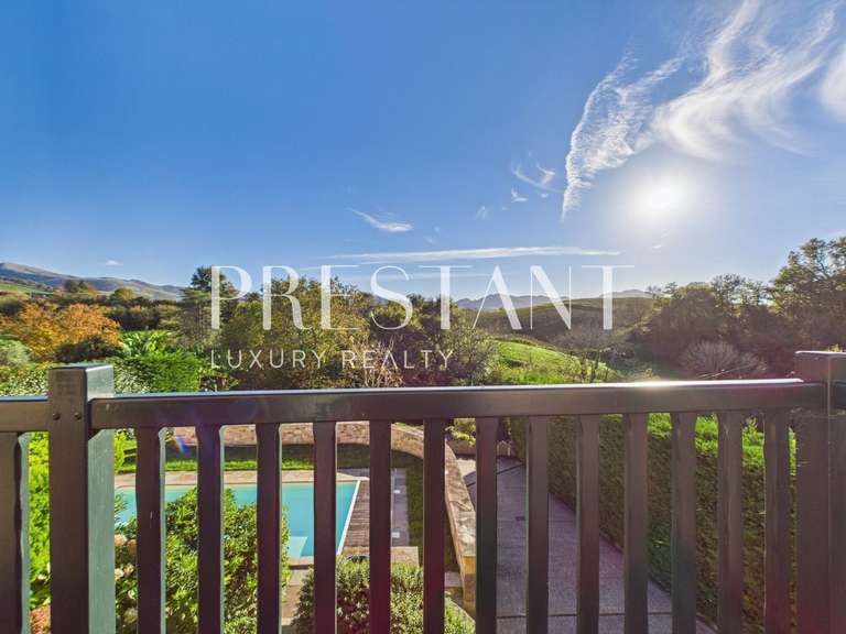 House Ainhoa - 5 bedrooms - 260m²