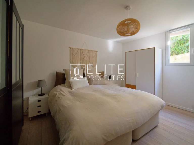Maison Mouans-Sartoux - 5 chambres - 200m²