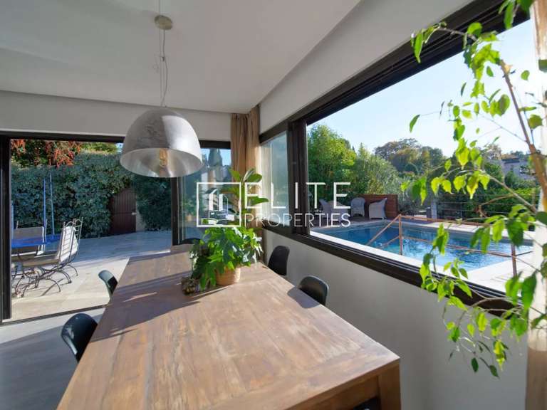 Maison Mouans-Sartoux - 5 chambres - 200m²