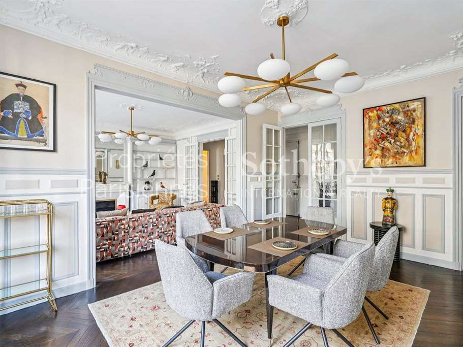Apartment Paris 7e