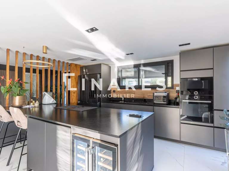 Villa Marseille 13e - 4 chambres - 242m²