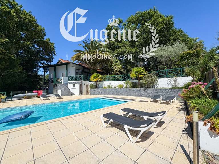 Villa Bayonne - 5 bedrooms - 220m²