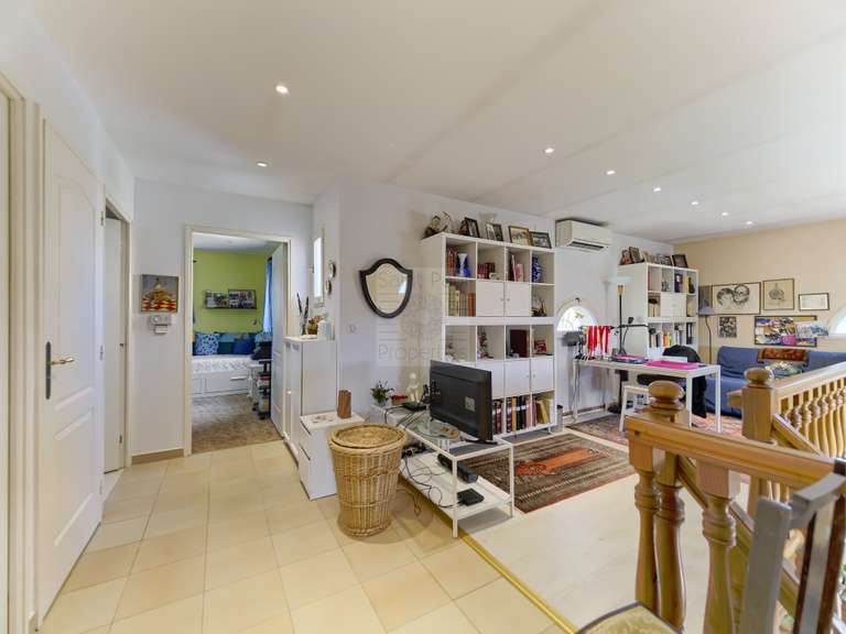 Maison Villeneuve-Loubet - 3 chambres - 121m²