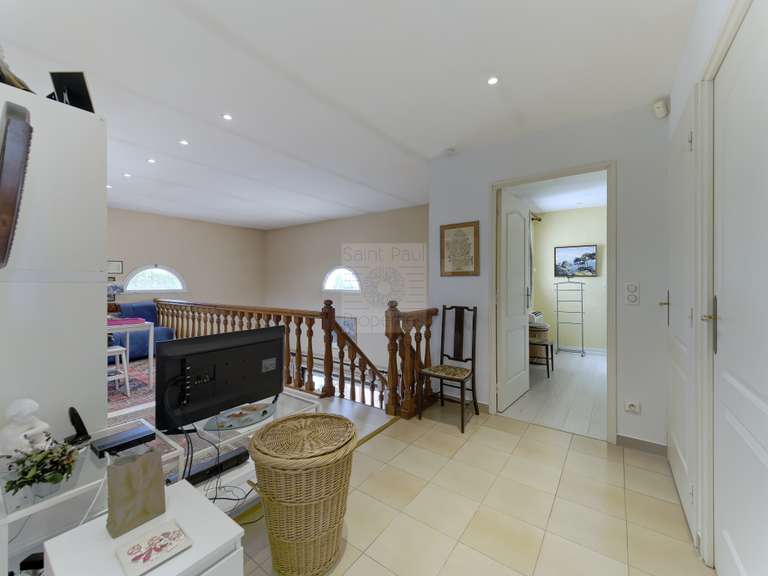 Maison Villeneuve-Loubet - 3 chambres - 121m²