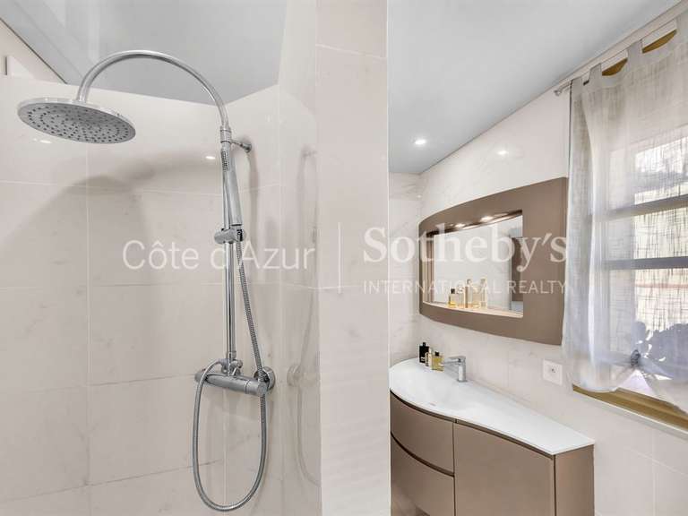 Apartment with Sea view Menton - 2 bedrooms - 65m²