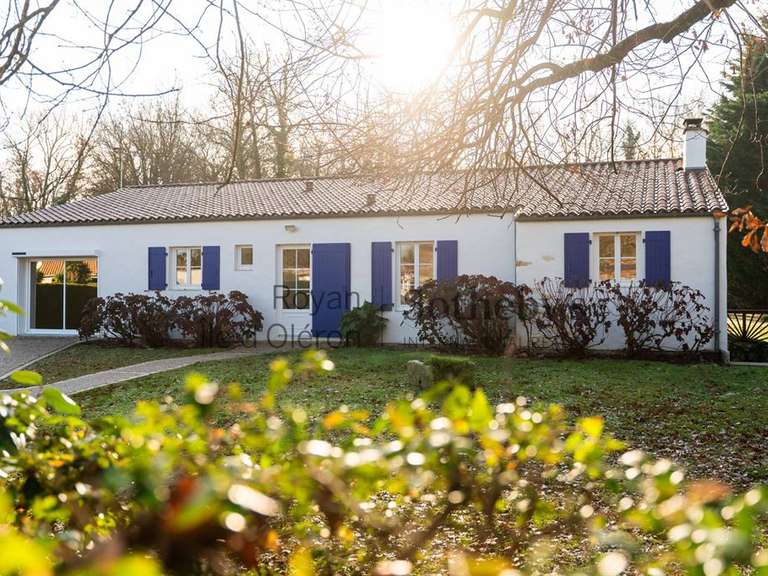 House Breuillet - 4 bedrooms - 225m²