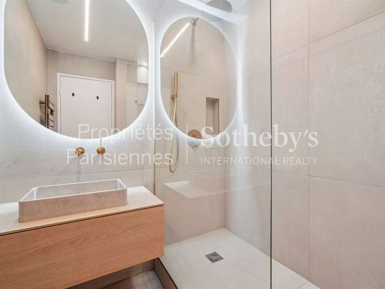 Appartement Paris 6e - 2 chambres - 71m²