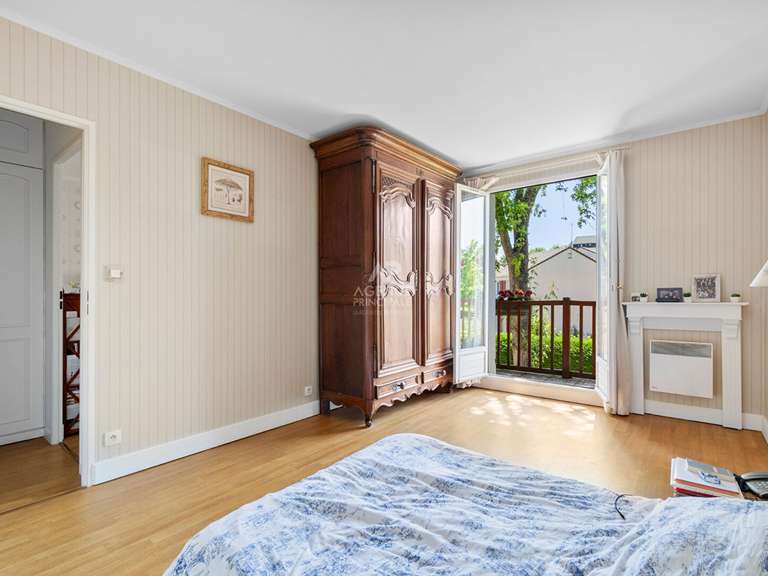 Maison Saint-Germain-en-Laye - 4 chambres - 155m²