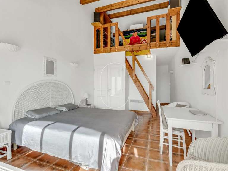 Villa Sainte-Maxime - 4 bedrooms - 207m²