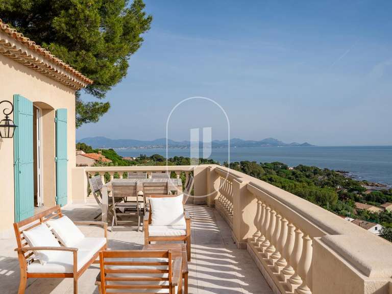 Villa avec Vue sur mer Roquebrune-sur-Argens - 7 chambres - 320m²