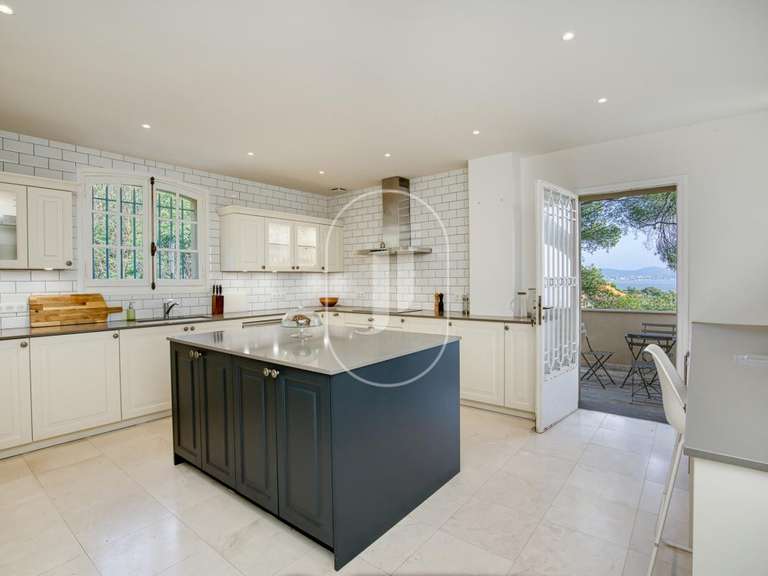 Villa avec Vue sur mer Roquebrune-sur-Argens - 7 chambres - 320m²