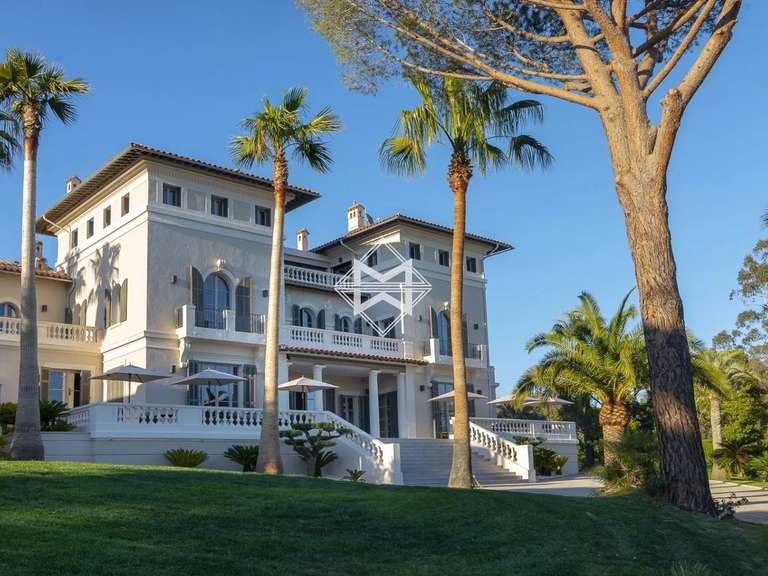 Property with Sea view La Croix-Valmer - 28 bedrooms - 2248m²