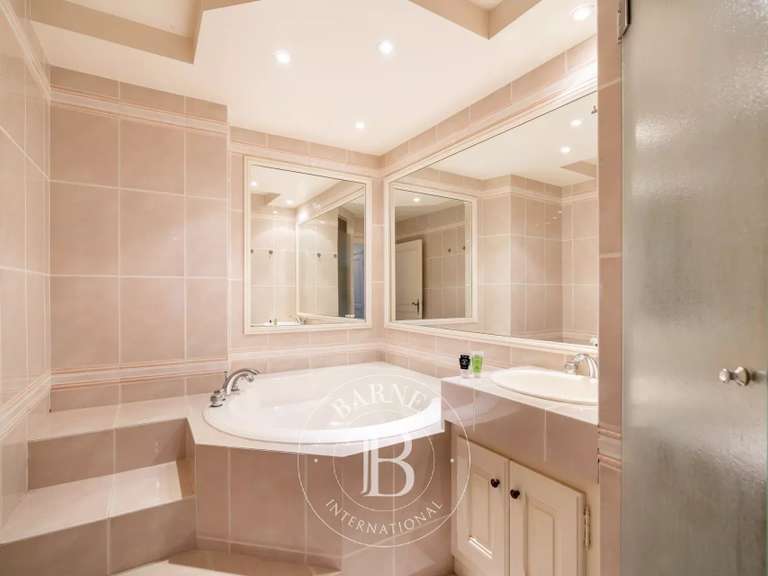 Villa with Sea view Théoule-sur-Mer - 5 bedrooms - 320m²
