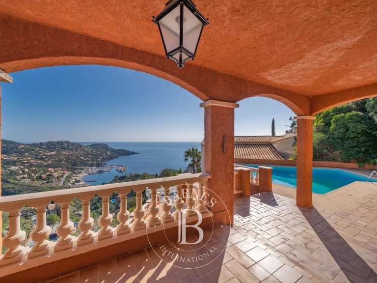 Villa with Sea view Théoule-sur-Mer - 5 bedrooms - 320m²