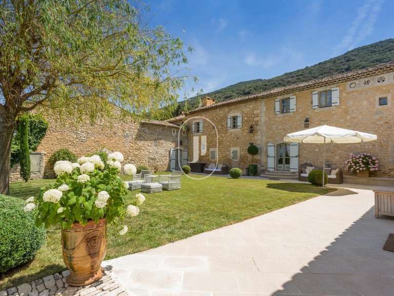 Maison Bonnieux - 7 chambres - 445m²