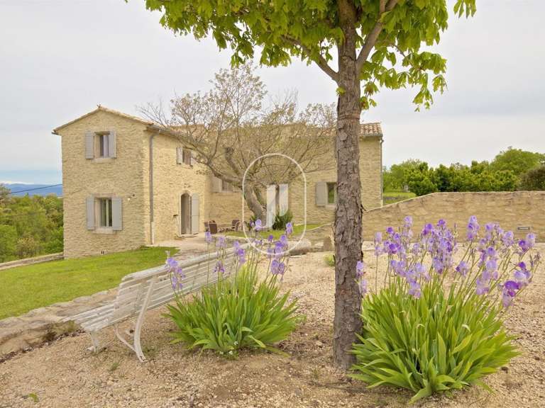 Maison Bonnieux - 4 chambres - 200m²