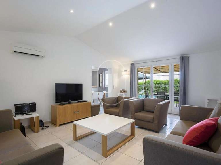 Villa Saint-Saturnin-lès-Apt - 4 chambres - 157m²