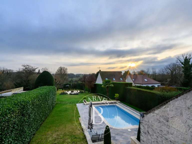 Maison Santeny - 5 chambres - 248m²