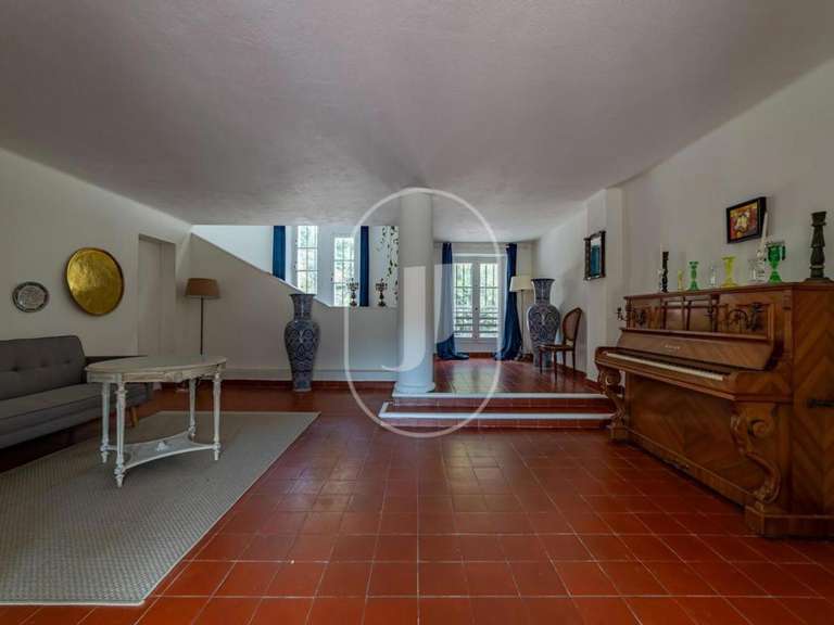 Maison Arles - 16 chambres - 760m²