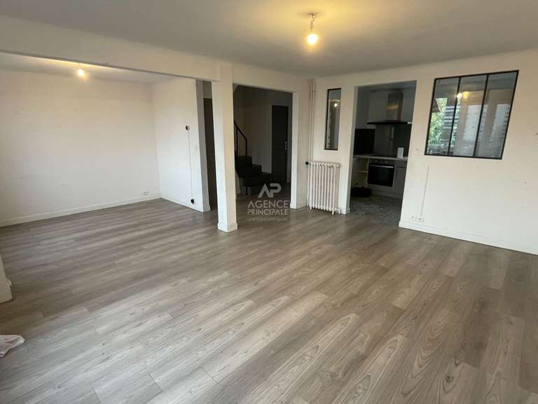 House Saint-Germain-en-Laye - 4 bedrooms - 120m²